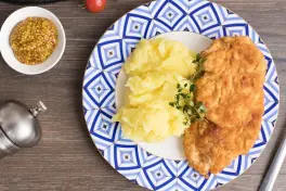 Картофельное пюре с Куриной отбивной